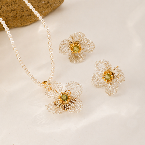 Handwoven Copper Wire Flower & Pearl Necklace